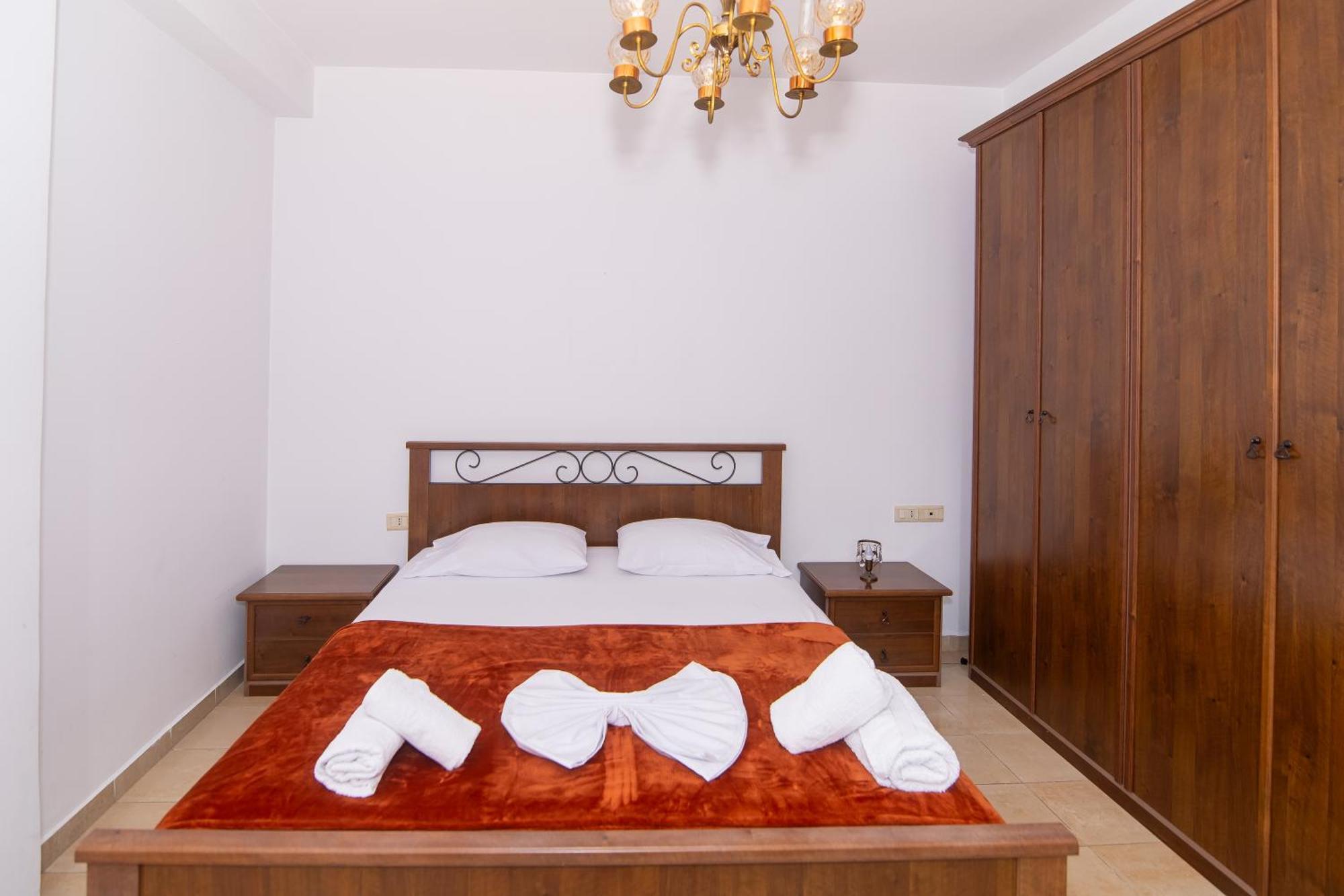 Vintage Blloku Apartment Тирана Екстер'єр фото